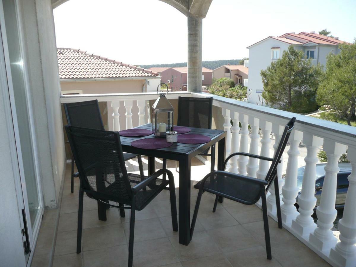 Apartments Rafaela Barbat na Rabu Exteriér fotografie