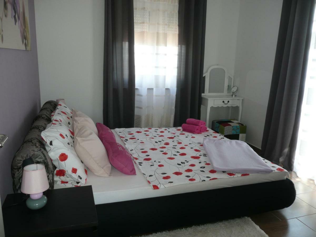 Apartments Rafaela Barbat na Rabu Exteriér fotografie